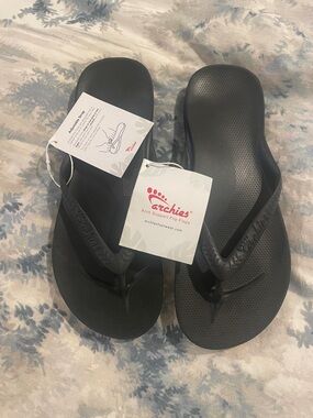 Archies Black Arch Support Flip Flops size mens9/womens10
